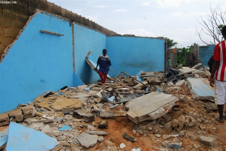 Destruction des maquis et bars de la Rue princesse - Affouchi  Magloire (président de l`Union  des patrons de maquis et bars de Côte d`Ivoire) : ``C`est  2500 emplois par jour, qu`on vient de détruire`` - Son message au chef de l`Etat